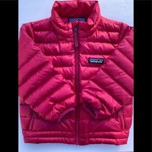 ⭐️SOLD⭐️ in MeRCARI Patagonia 2T Down Jacket